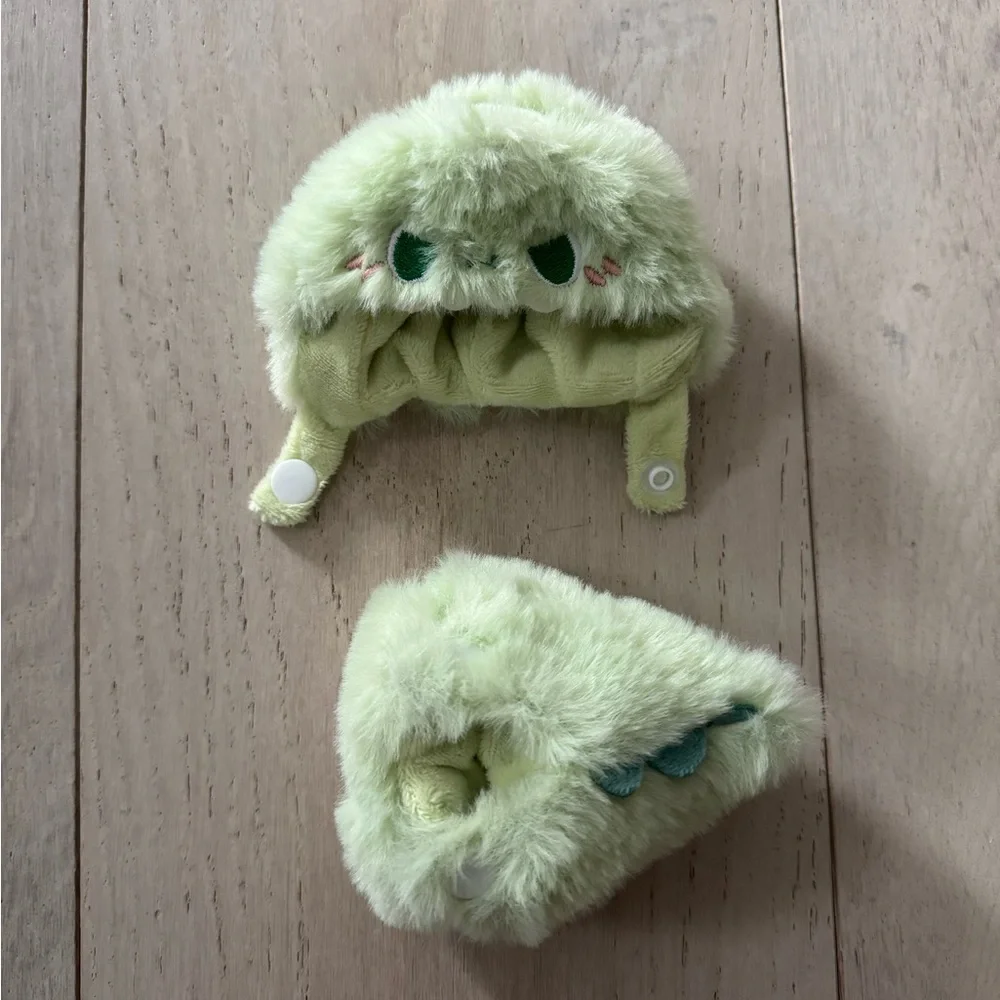 Labubu Doll Outfit / Green Dinosaur - Picture 4 of 5